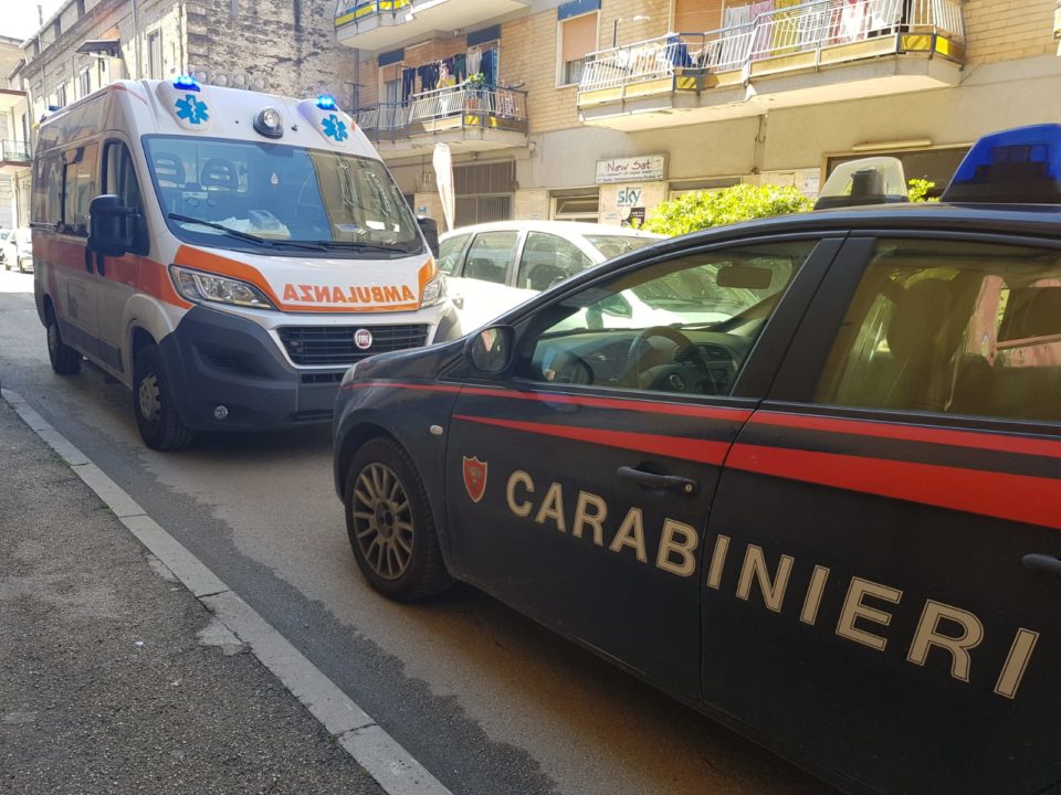 aggredisce madre acerra